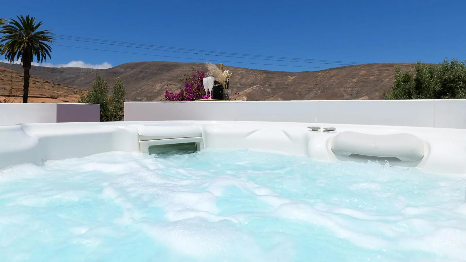 Holiday House Casa Mariposa In Tabayesco